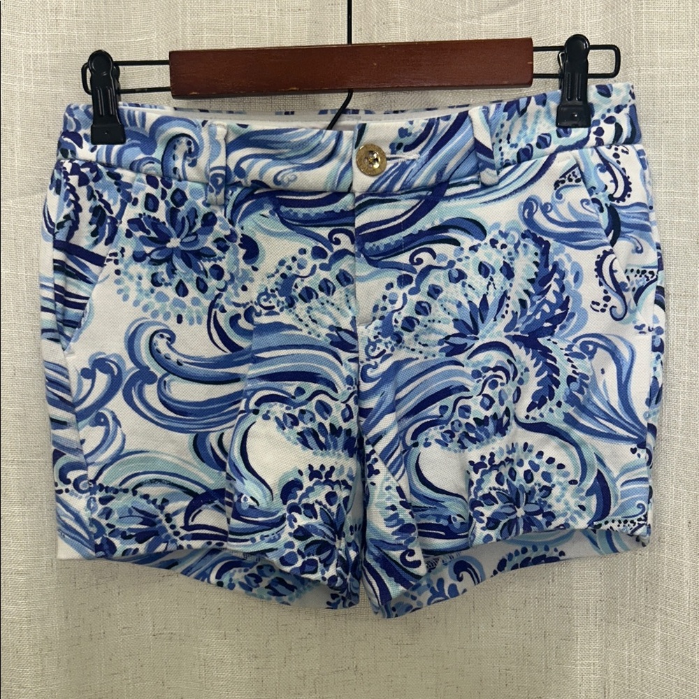 Lilly Pulitzer Blue & White Swirl Print Shorts Size 00 Excellent Condition
